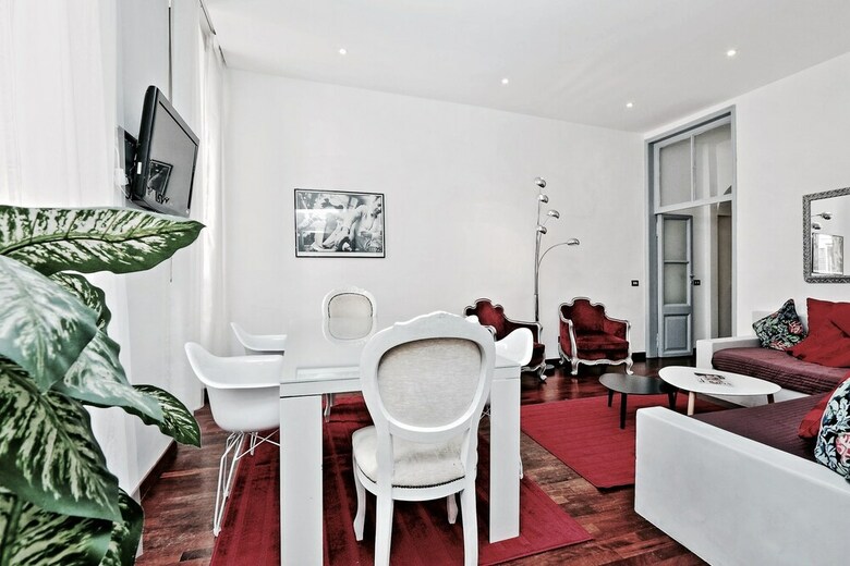 Spanish Steps Apartments