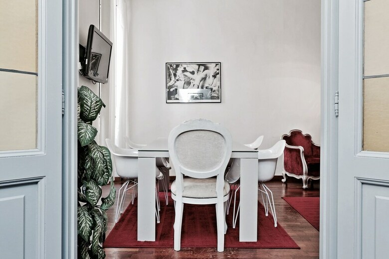 Spanish Steps Apartments