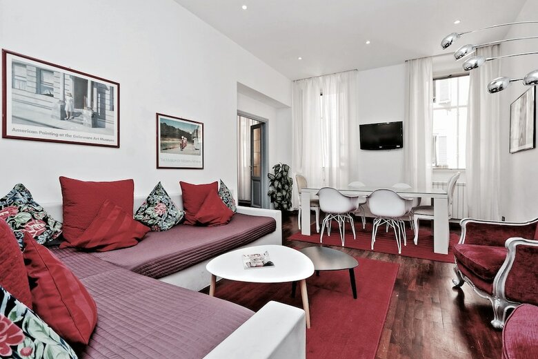 Spanish Steps Apartments