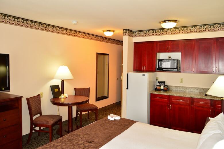 Hotel Fairbridge Inn Express