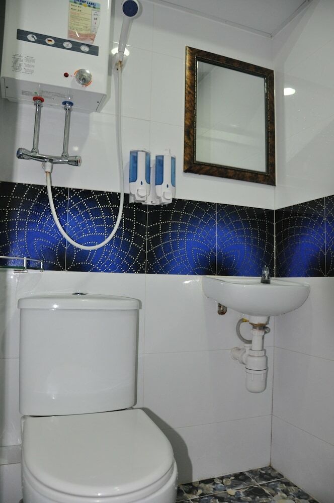 Hostal Swiss Hostel