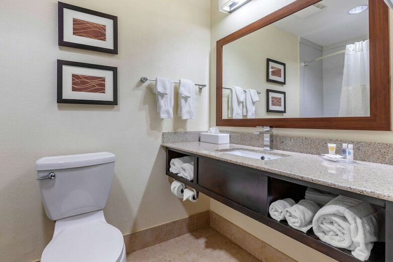 Hotel Comfort Inn & Suites Lake Norman