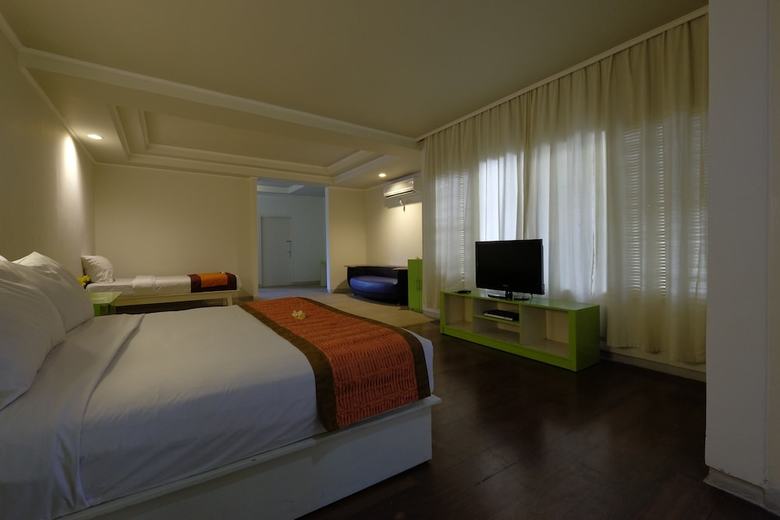 The Yani Hotel