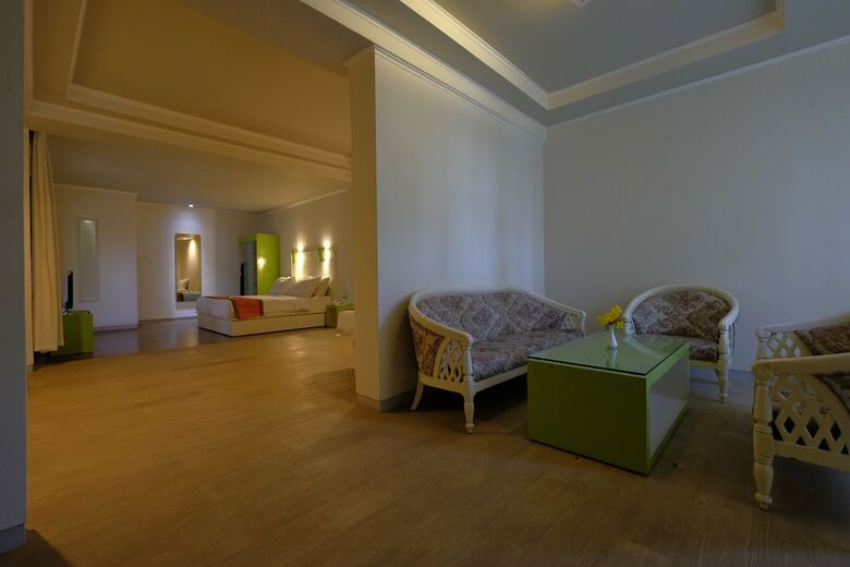 The Yani Hotel