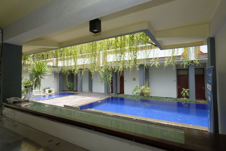 The Yani Hotel
