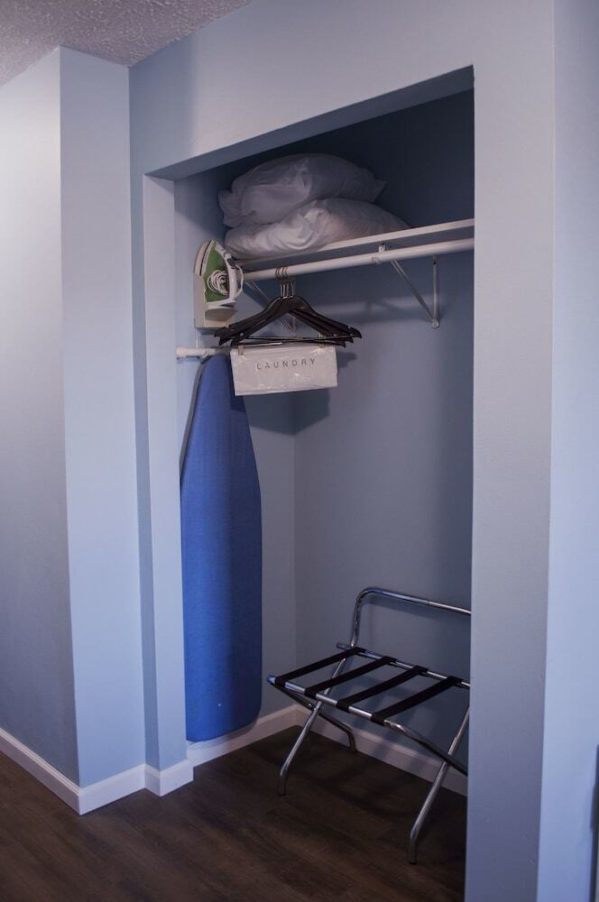 Motel Econo Lodge Inn & Suites South