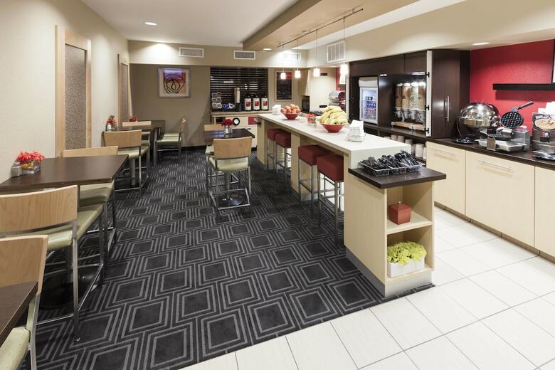Hotel Towneplace Suites By Marriott College Station