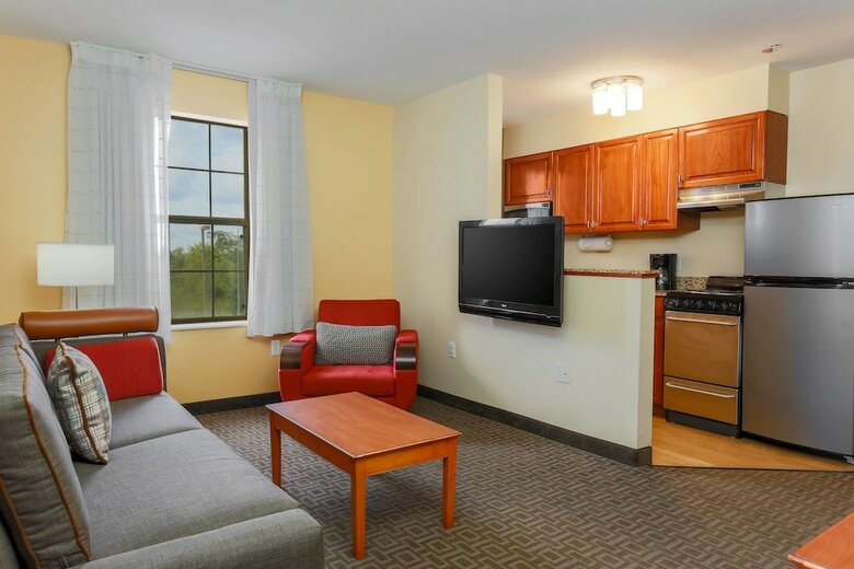 Hotel Towneplace Suites By Marriott College Station
