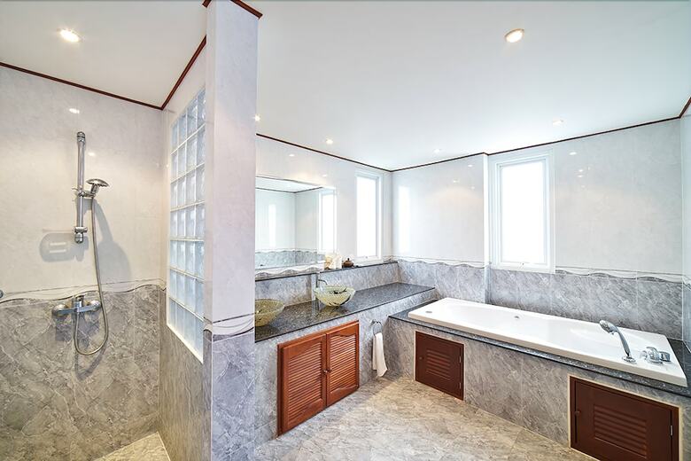 Apartamentos Surin Sabai