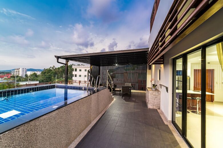 Apartamentos Surin Sabai