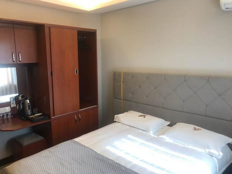 Gold City Hotel