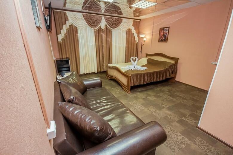 Fab Mini Hotel