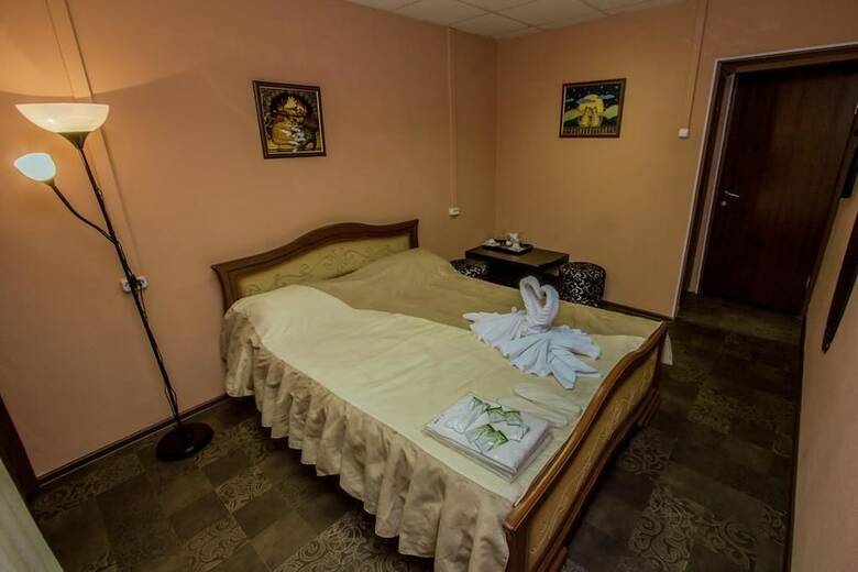 Fab Mini Hotel