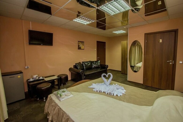Fab Mini Hotel