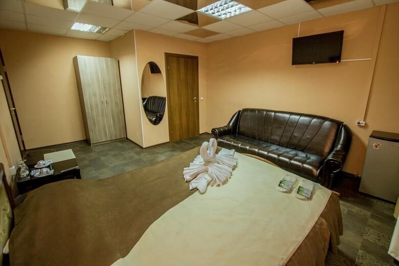 Fab Mini Hotel