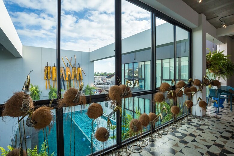 River Art Hotel