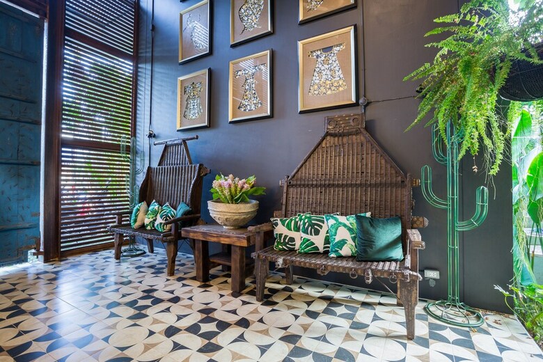 River Art Hotel