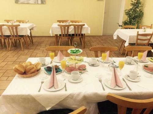 Hostal Pension Lindenhof