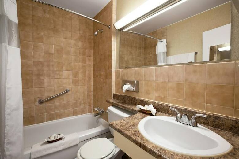Canada Continental Hotel