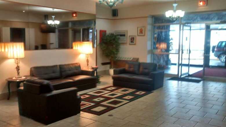 Canada Continental Hotel
