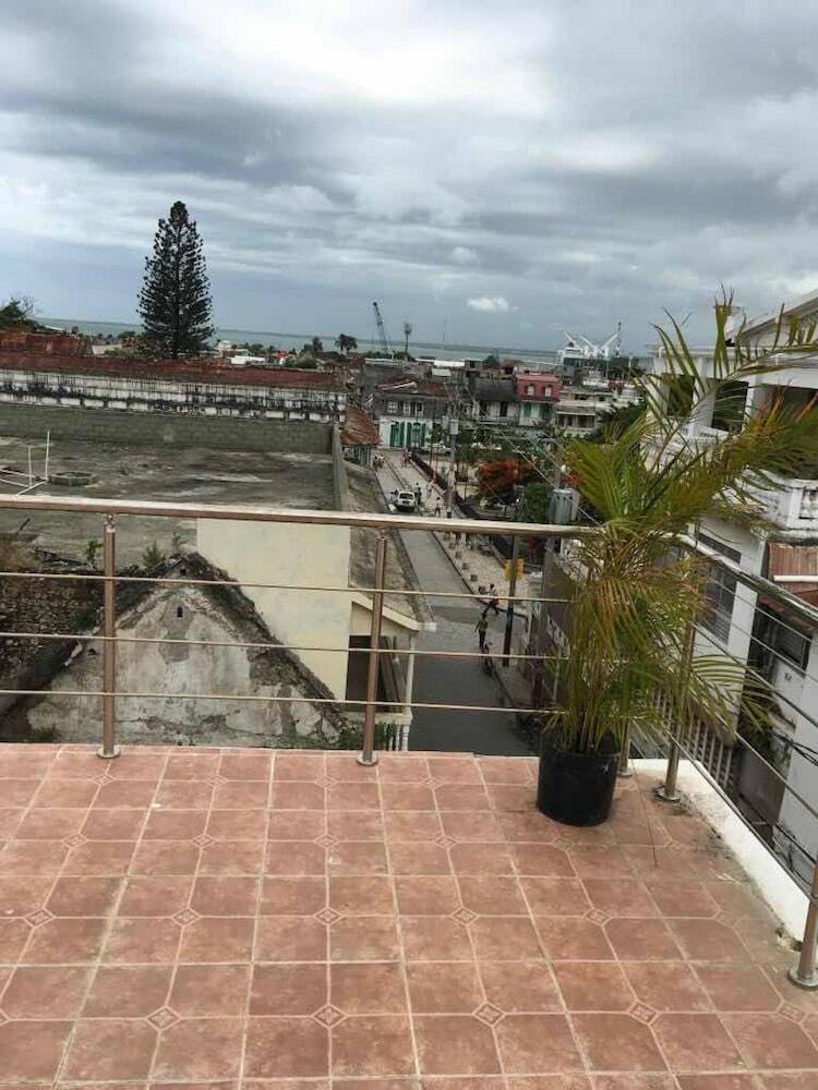Frf Hotel
