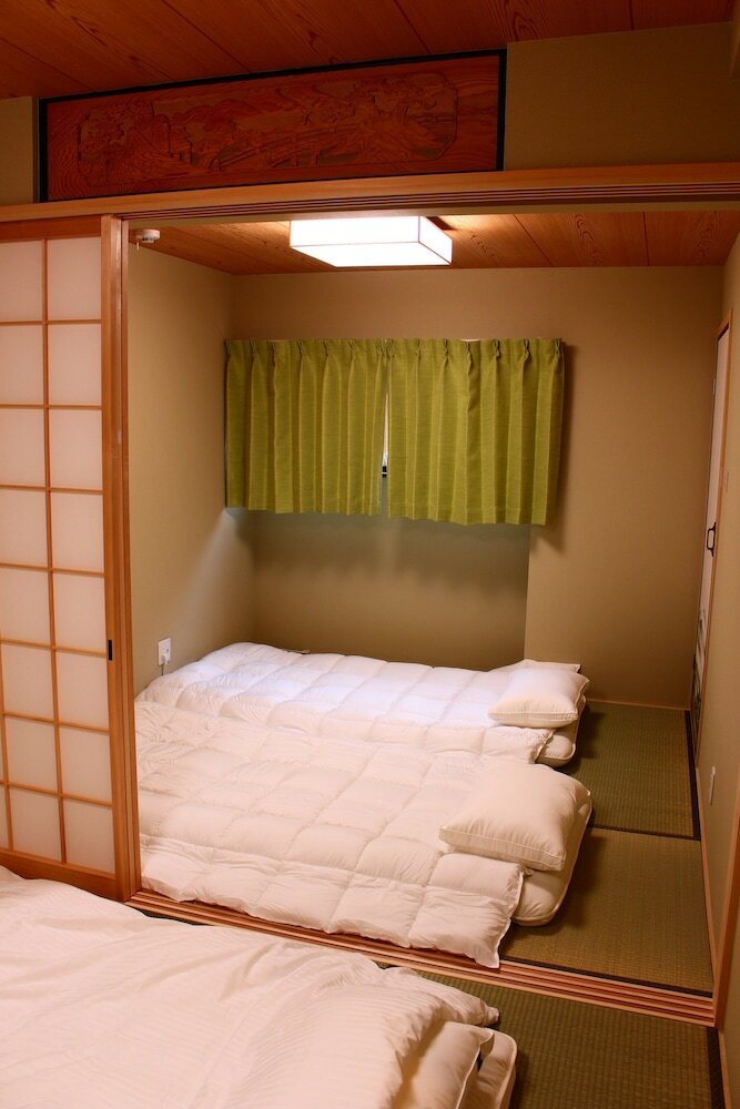 Shirakabanoyado-keigetsu