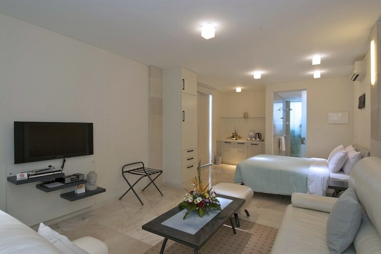 Hotel Furamaxclusive Ocean Beach, Seminyak, Bali