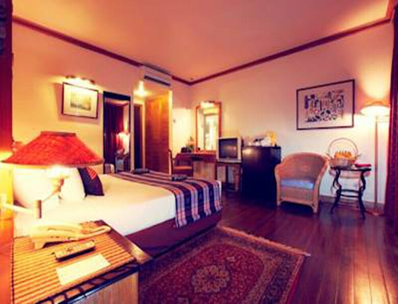 Hotel Sutra Beach Resort