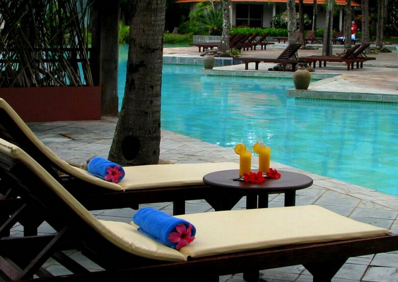 Hotel Sutra Beach Resort