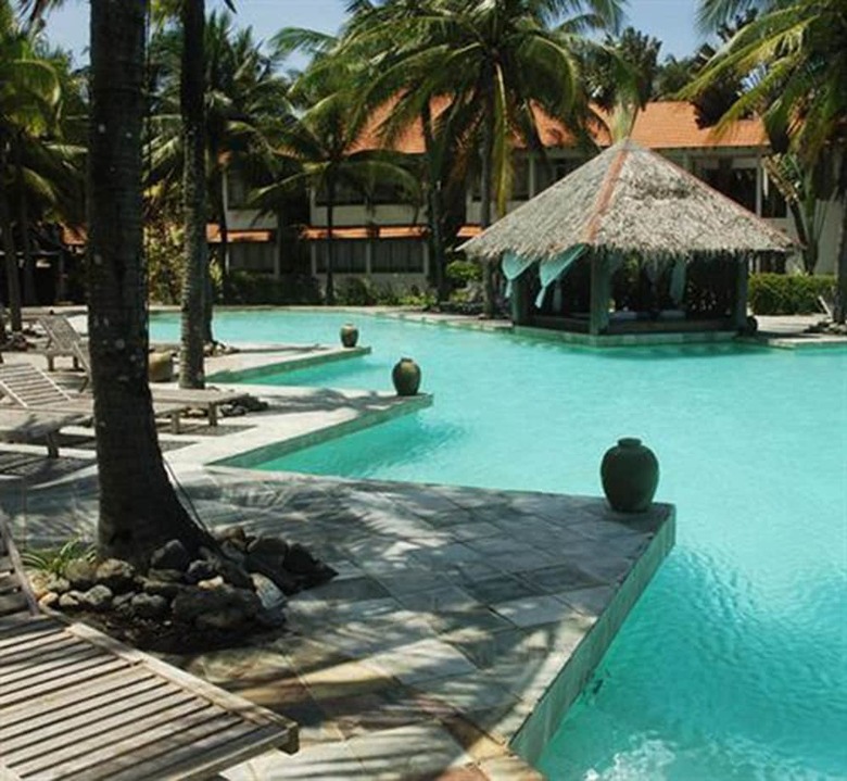 Hotel Sutra Beach Resort