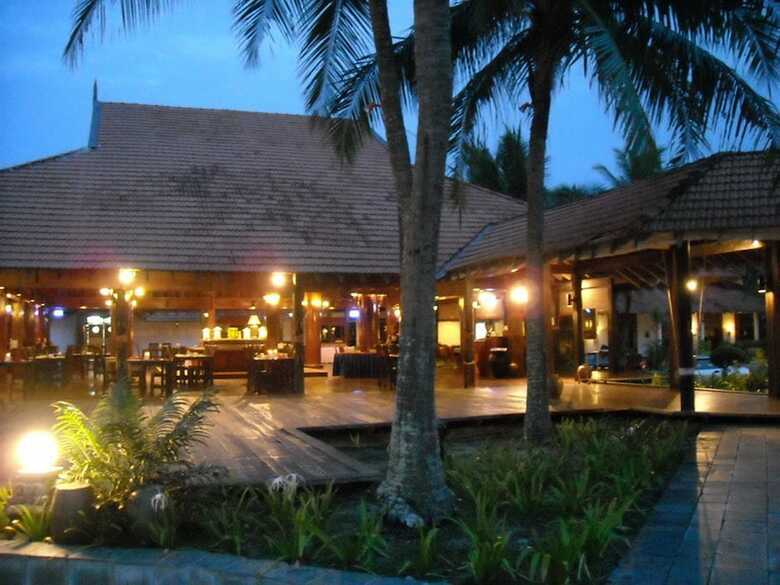 Hotel Sutra Beach Resort