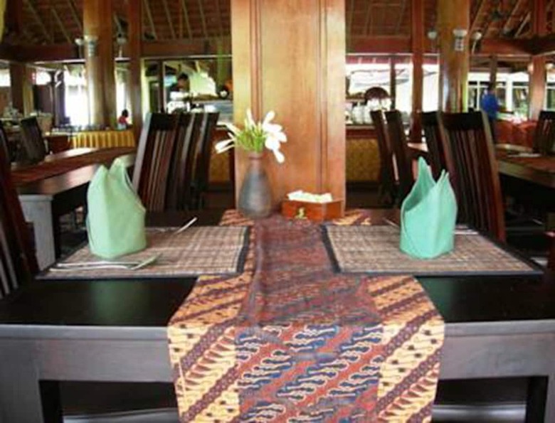 Hotel Sutra Beach Resort