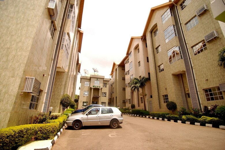 Onyx Hotel And Apartments