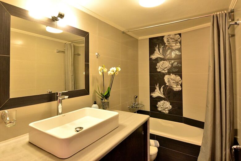 Apartamentos Evagelia Suites Red