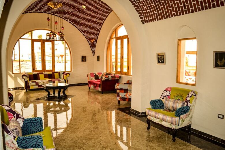 Hotel Aurora Beach Safari Resort