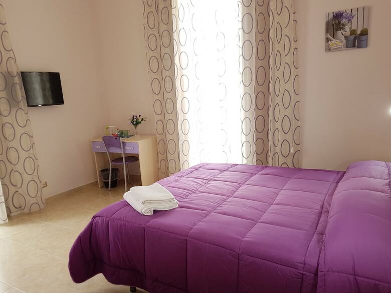B&B Napul'�