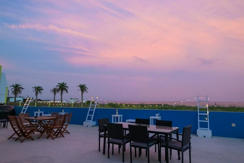 Villa 2 Lane 9 Sea View Homestay