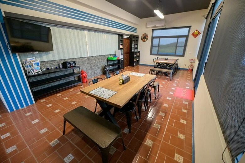 Villa 2 Lane 9 Sea View Homestay
