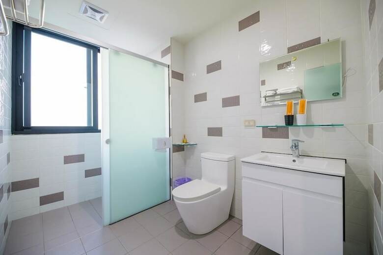 Villa 2 Lane 9 Sea View Homestay