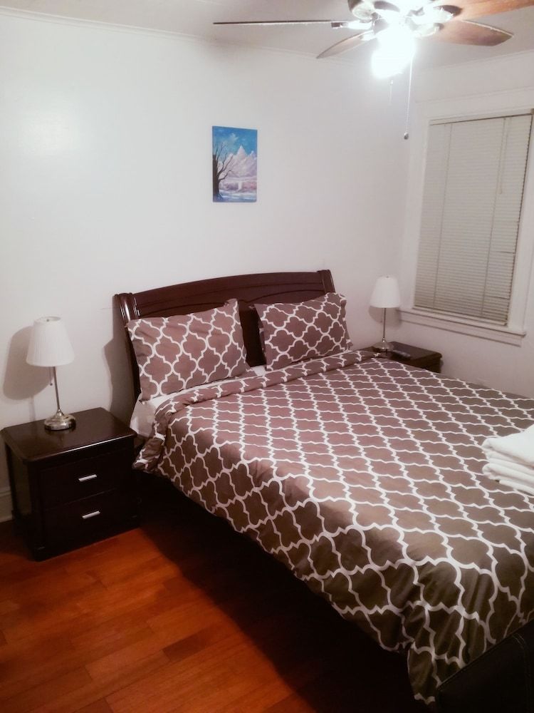 Hotel Purple Garden Guesthouse Lga