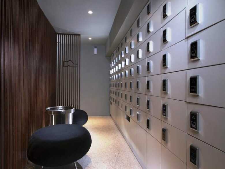 Lavish Capsule