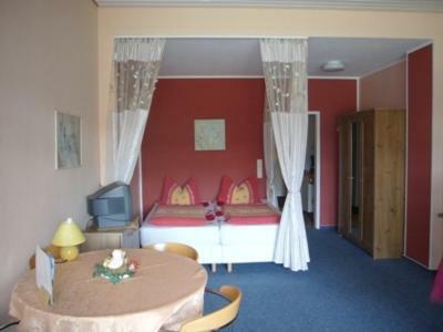 Hostal Hotel Strandhof M�hnesee
