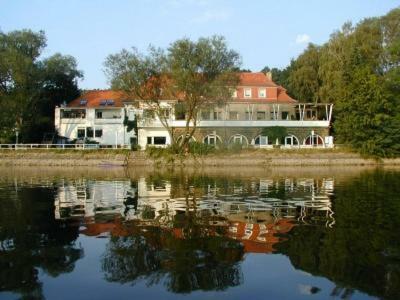 Hostal Hotel Strandhof M�hnesee