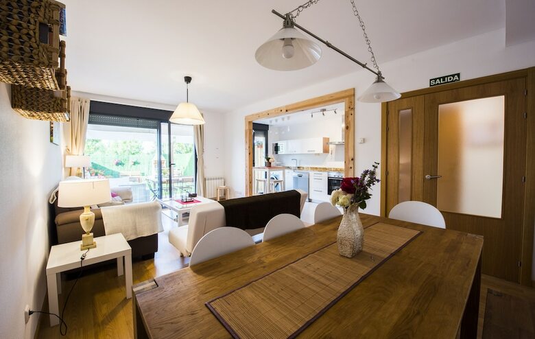 Apartamentos Casa Rosaenea