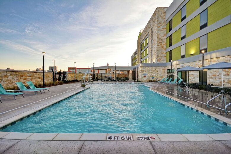 Hotel Home2 Suites By Hilton Plano Legacy West