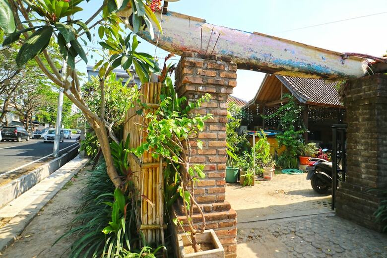 Hostal Indopurejoy House