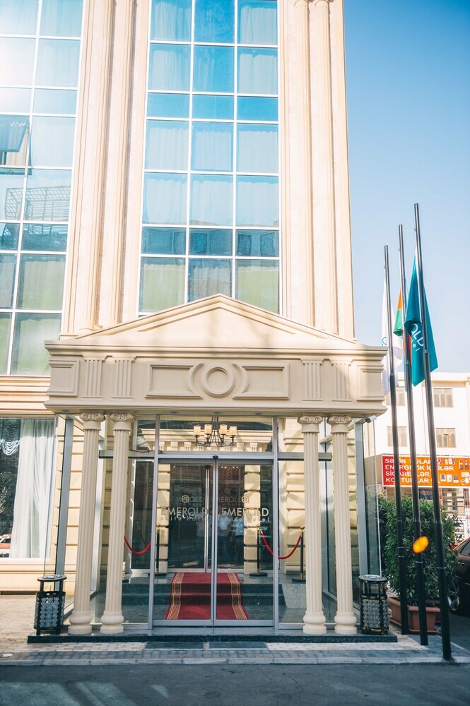 Emerald Suite Hotel