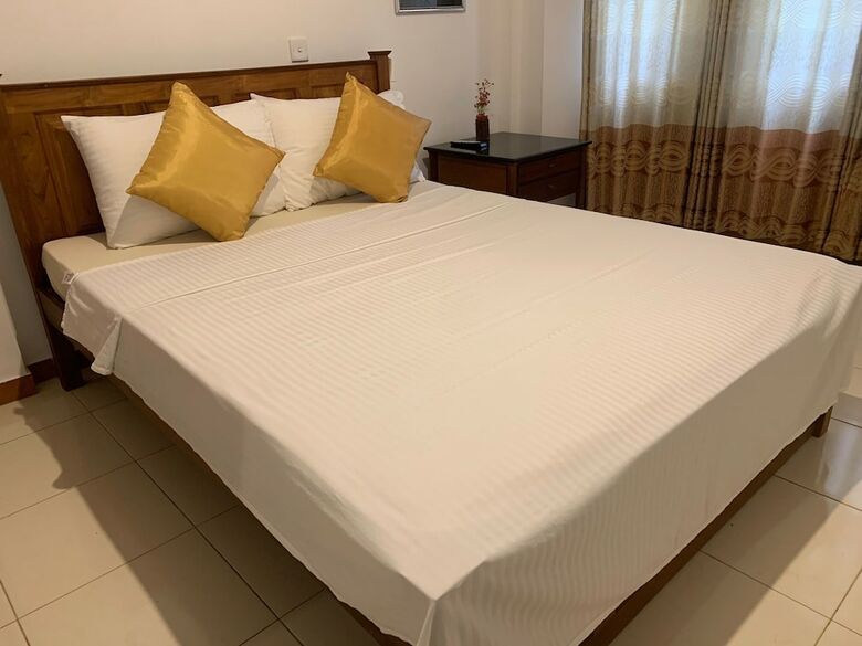 Hotel White House