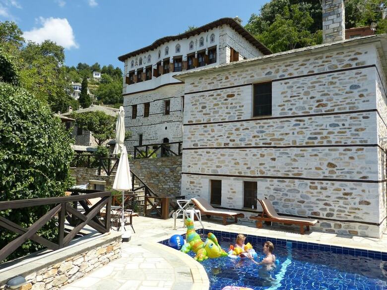 Hotel Ta Xelidonakia