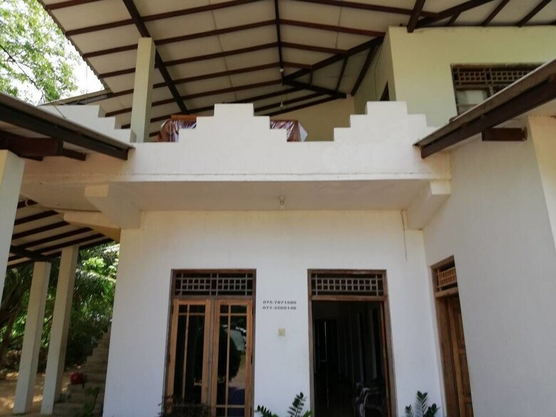 Hotel Ambasewana Resort